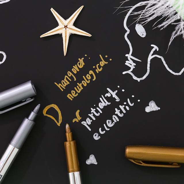 油性マーカー シルバー ゴールド 金色 銀色 １本 文具 文房具 筆記用具 マーカー ペン 中字 勉強 日記 塗り絵 アートの通販はau Pay マーケット プラスナオ