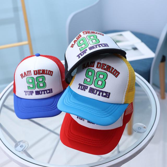 帽子 キャップ ベビー用 キッズ 子ども メッシュ つば付き帽子 英字 英語 サイズ調整可能 カジュアル かっこいい 格好良い の通販はau Pay マーケット プラスナオ