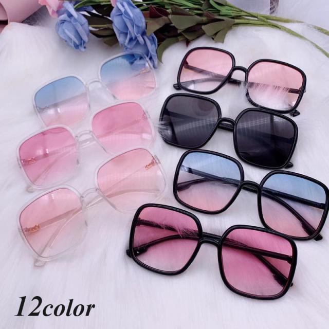 サングラス スクエア ウェリントン レディース メンズ カラーレンズ 眼鏡 グラデーション 伊達メガネ ダテメ めがね ファッシの通販はau Pay マーケット プラスナオ