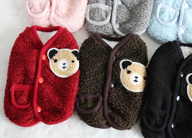ドッグウェア ボアベスト 犬服 猫 裏ボア あったか 防寒着 ペット用品 小型犬 後ろ開き スナップボタン クマ くま アップリ ドッグウェア・アクセサリー