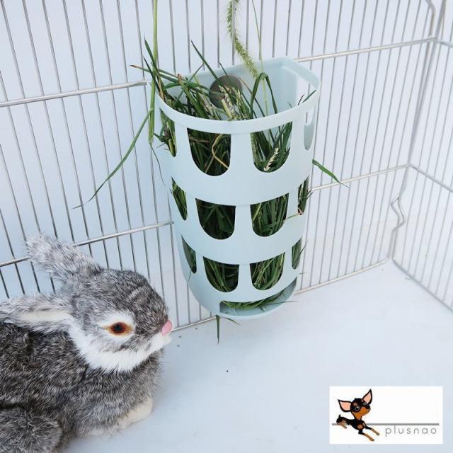 小動物用食器 牧草フィーダー 牧草 牧草入れ うさぎ モルモット チンチラ フェレッド プラスチック 無地 シンプル 餌入れの通販はau Pay マーケット プラスナオ