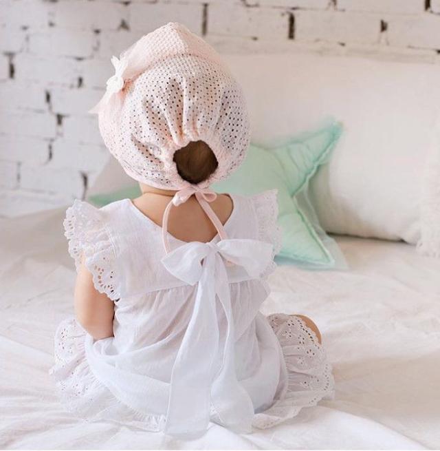 ガブリエラのボンネット ベージュ 帽子 シルク素材 頭周33～36㎝ 大薔薇 ガブリエラのボンネット ベージュ 帽子 シルク素材 頭周33～36