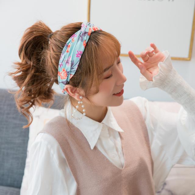 春先につけたくなる 花柄が美しい\tHermes\tGina Bloom ヘアバンド 春先につけたくなる 花柄が美しいHermesGina Bloom ヘアバンド