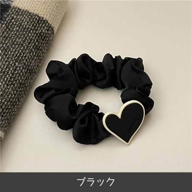 シュシュ ヘアゴム レディース ヘアアクセサリー ハートプレート付