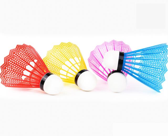 プラシャトル バドミントン プラスチック シャトル 12個入り 練習用