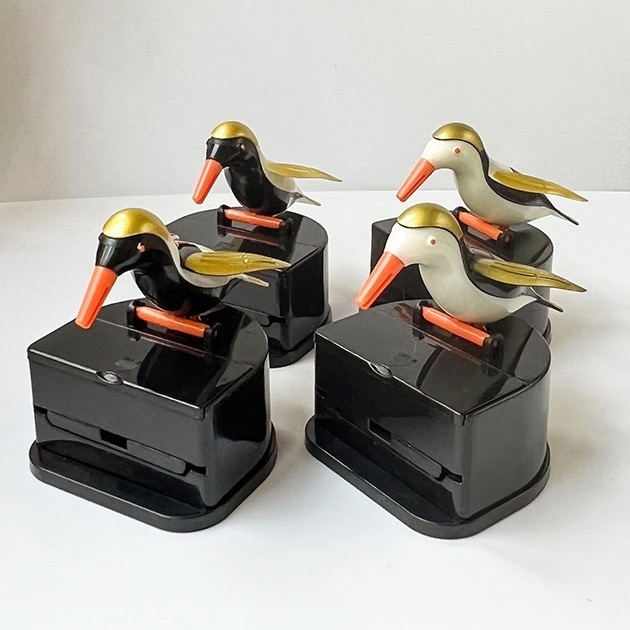 爪楊枝入れ 爪楊枝入れ 爪楊枝ホルダー ワンプッシュ式 鳥 黒 白 金色