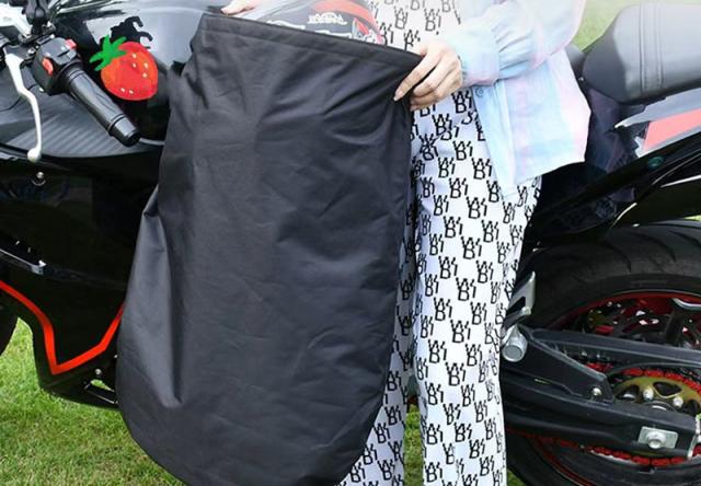 ヘルメット収納ケース バッグ バイク用品 ダイヤルロック付き 大容量