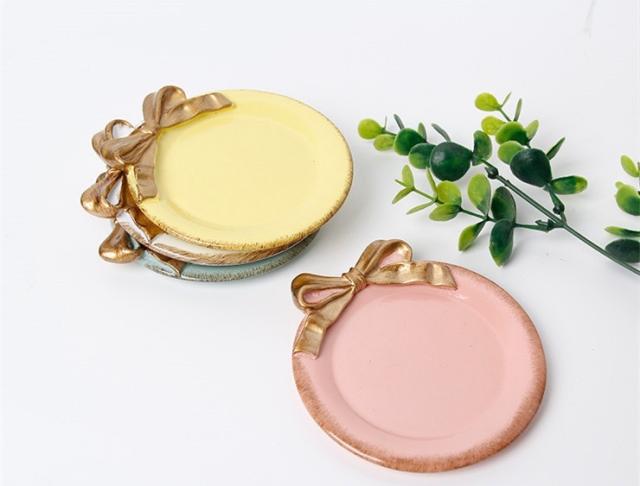 アクセサリートレイ アクセサリー収納 小物入れ 円形トレイ 金属 セラミック トレー 置物 センターピース 北欧 クリエイティブ 装飾 大容量 ピアス ネックレス 置き物 トレイ ジュエリー トレー お姫様 収納 おしゃれ かわいい 人像