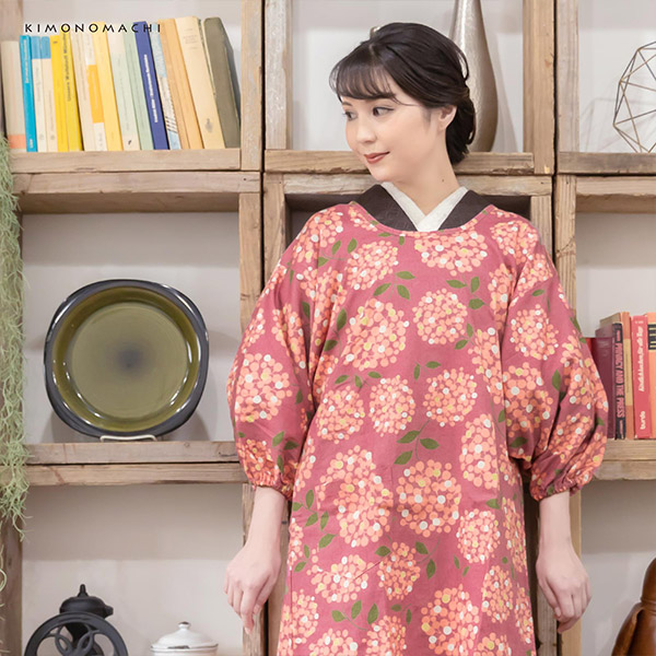 まだ間に合う母の日クーポン0円off ロング丈 割烹着 ラズベリー ブーケ 日本製 オシャレ かわいい 綿 着物割烹着 エプロン プレゼンの通販はau Pay マーケット 京都きもの町