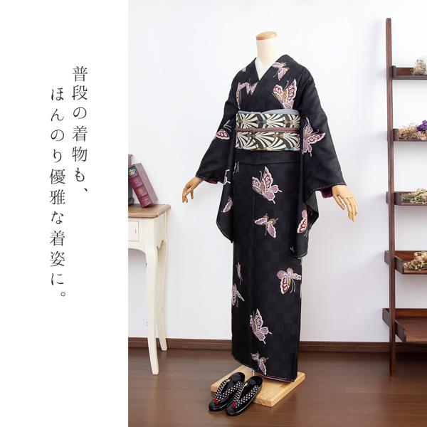 二尺袖 着物単品 「飛び蝶 黒市松」 KIMONOMACHIオリジナル お仕立て上がり レディース 洗える着物 二尺袖 着物 袴 卒業式 謝恩会 通常丈 長着 カジュアル着物 【メール便不可】_4