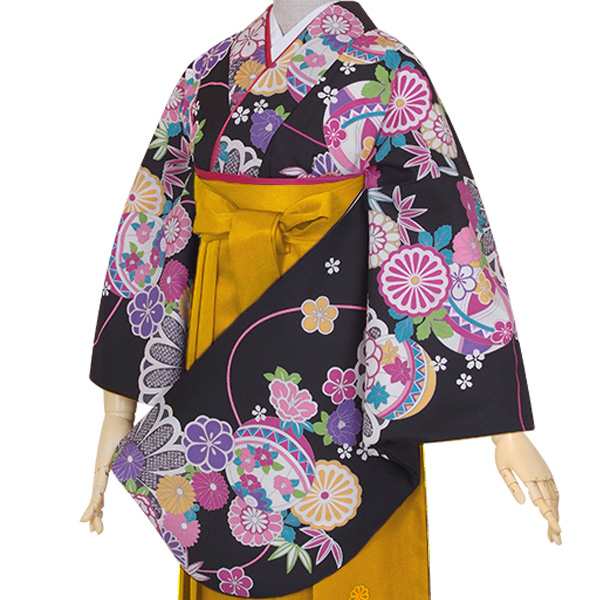 【中古品】袴セット レディース 卒業式 「二尺袖：黒 鞠に菊花+袴：金茶×菊 刺繍」貸衣装処分 レンタル処分品 二尺袖 袴 卒業式 謝恩会に 【メール便不可】ss2409hkm20の通販は