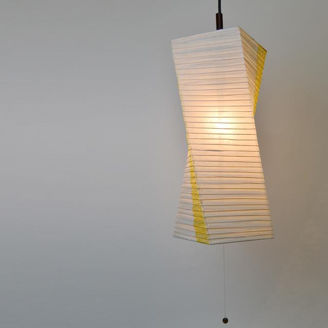 【送料無料】彩光デザイン 和照明 和紙照明 ペンダントライト 1灯 【電球別売】 SPN1-1004-kouzoshi 楮紙茶×麻葉菜種 日本製 和風照明の通販は