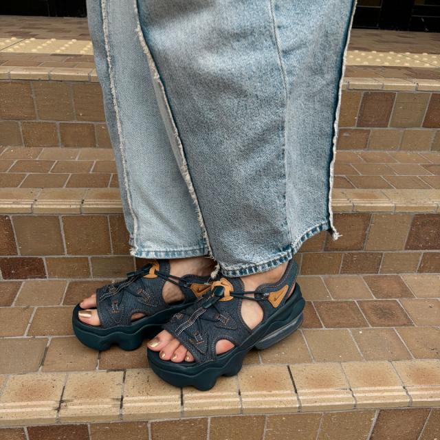 新品 ナイキ NIKE WMNS AIR MAX KOKO SANDAL SE エアマックス ココ 