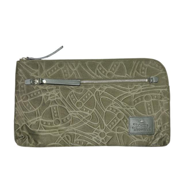 新品 ヴィヴィアン ウエストウッド ラインORBエンボス クラッチバッグ 送料込 Vivienne Westwood（ヴィヴィアンウエストウッド） 【価格見直しました