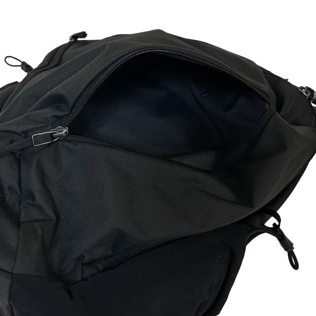 (2025新作)新品 アークテリクス ARCTERYX Mantis 26 Backpack マンティス26 バックパック デイパック リュックサック X000006044 X000009825 アウトドア キャンプ クライミング 登山 通勤 ビジネス グッズ