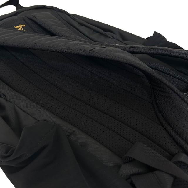 (2025新作)新品 アークテリクス ARCTERYX Mantis 26 Backpack マンティス26 バックパック デイパック リュックサック X000006044 X000009825 アウトドア キャンプ クライミング 登山 通勤 ビジネス グッズ