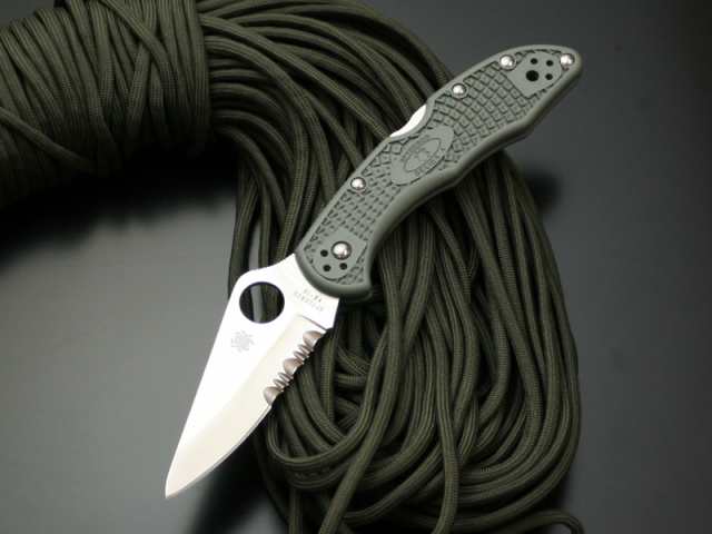 スパイダルコ/Spyderco　デリカ4　フォリッジグリーン　半波刃の通販は 10,989円