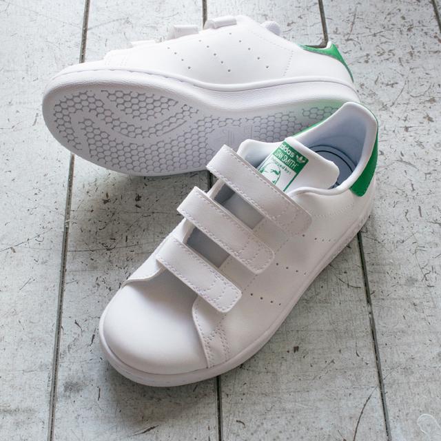 アディダス オリジナルス スタンスミス adidas Originals 子供用 ジュニア Stan Smith ベルクロ スニーカー FX7534の通販は