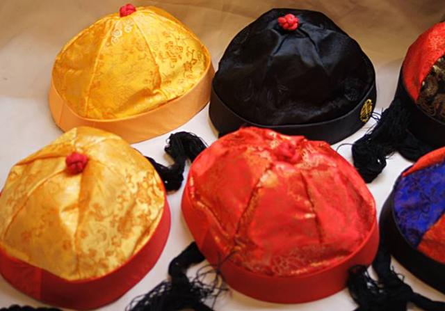 辮髪付き 中華丸帽子9号サイズのみの通販はau PAY マーケット