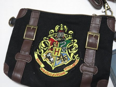 Usj限定 ハリーポッター パリ スマホポーチの通販はau Pay マーケット 雑貨マックス