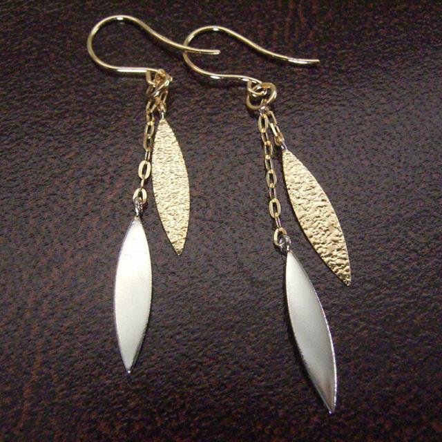 ピアス プラチナ900 K18ゴールド 2色コンビ pt900 k18 揺れるピアス 地