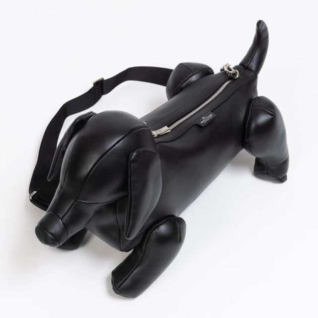 MIHARA YASUHIRO ミハラヤスヒロ 御徒面子 飼い犬 ダックスフント ダックスフンド ショルダーバッグ メンズ レディース 本革 曲がったがけ 成年者 大きめ ブランド名 肩かけ 格好のいい かっこいい 可愛らしい 革 クラッチペダル御徒面子 黒 黒いこと 鞄 御徒面子 DOLLS DACHSHUND BAG A16BG716