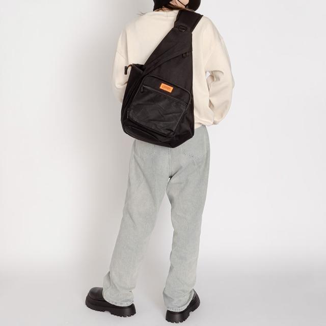 UNIVERSAL OVERALL ボディバッグ UVO-149 ワンショルダーボディワラバッグ 収納力 リュック感覚 スマホポケット ボトルホルダー マチ 鞄 カバン ブラック ユニセックス メンズ レディース ユニバーサルオーバーオール ブランド UNIVERSAL OVERALL ボディバッグ UVO-149 ワンショルダーボディワラ