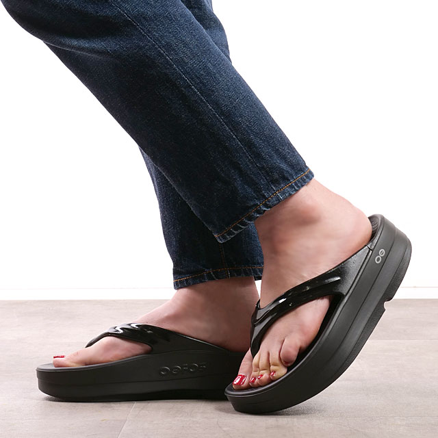 ウーフォス サンダル・マリンシューズ OOlala Limited(ウーララ