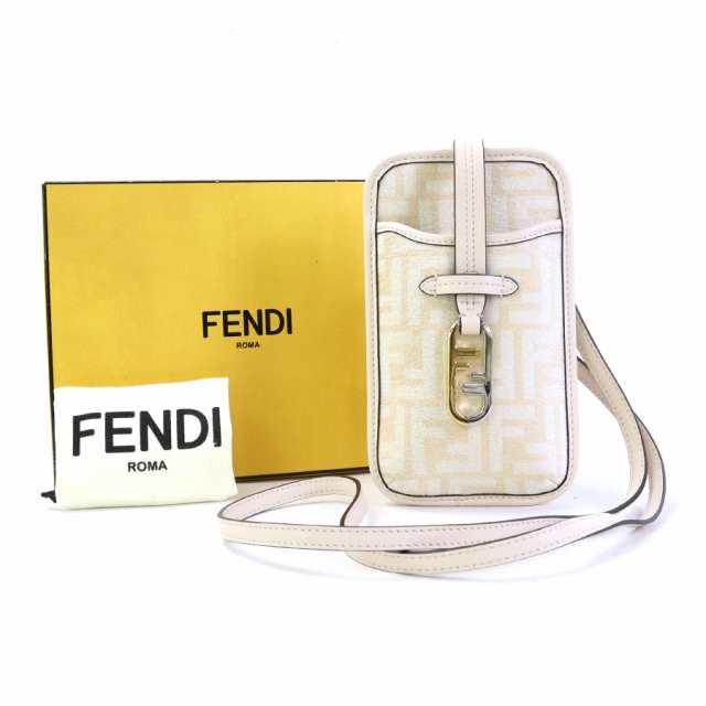 FENDI フェンディ　オーロックフォンポーチお付けすることができません