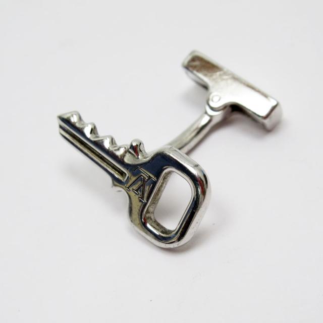 LOUIS VUITTON ルイ ヴィトン M64600 カフス シルバー 14069 メンズ