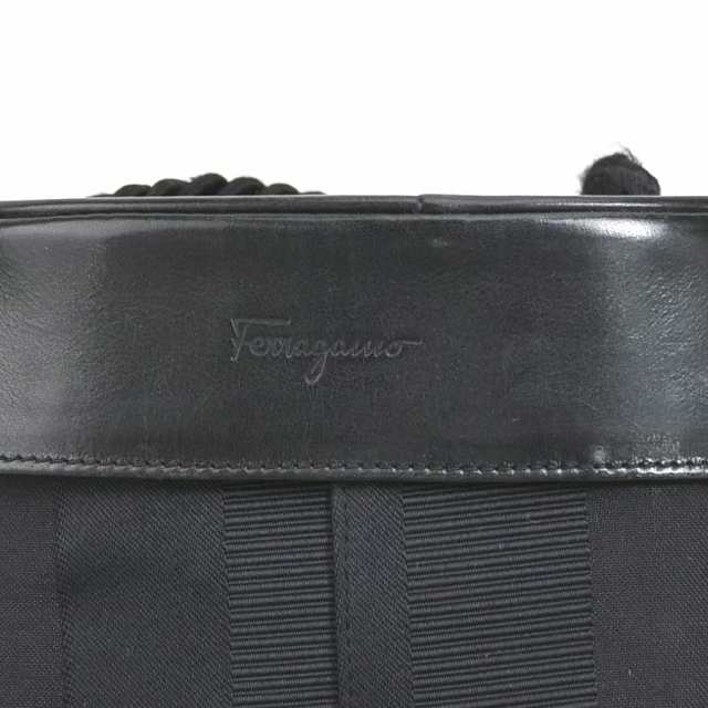 Salvatore Ferragamo サルヴァトーレフェラガモ タッセル 斜め掛け