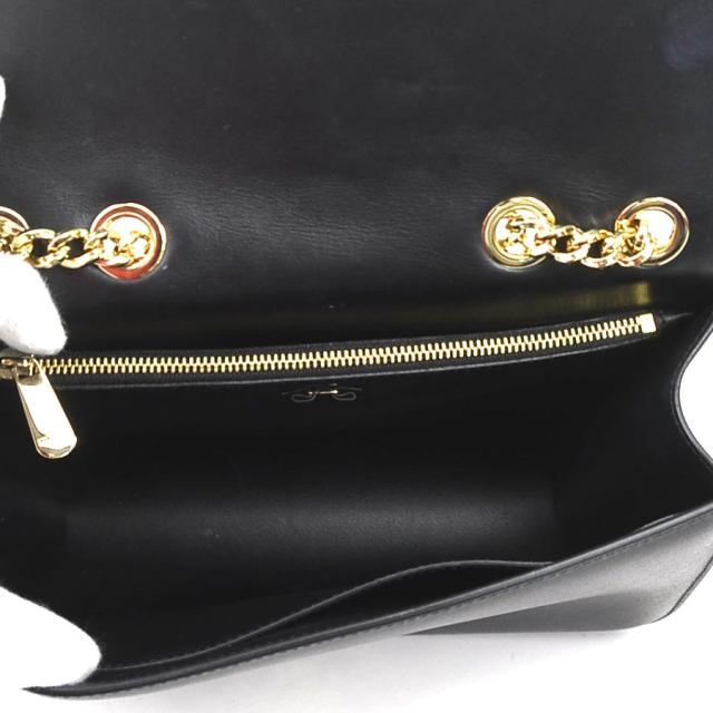 Salvatore Ferragamo サルヴァトーレフェラガモ ヴァラリボン