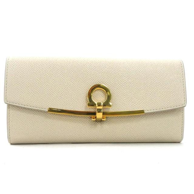 Salvatore Ferragamo サルヴァトーレフェラガモ ガンチーニ 長財布 ライトベージュ 14059 レディース【中古】 t19662a