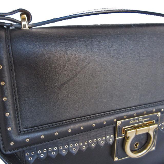 Salvatore Ferragamo サルヴァトーレフェラガモ ガンチーニ