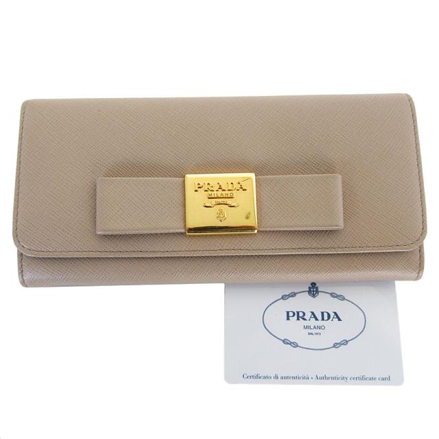 PRADAプラダ 二つ折り長財布