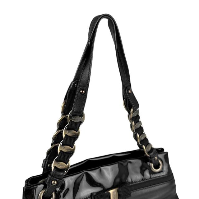 サルヴァトーレフェラガモ ショルダーバッグ ヴァラ 黒 レザー