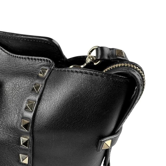 Valentino Garavani ヴァレンティノ ガラヴァーニ ロックスタッズ