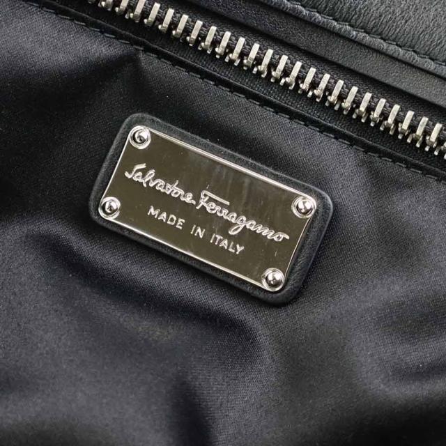 Salvatore Ferragamo サルヴァトーレフェラガモ ガンチーニ