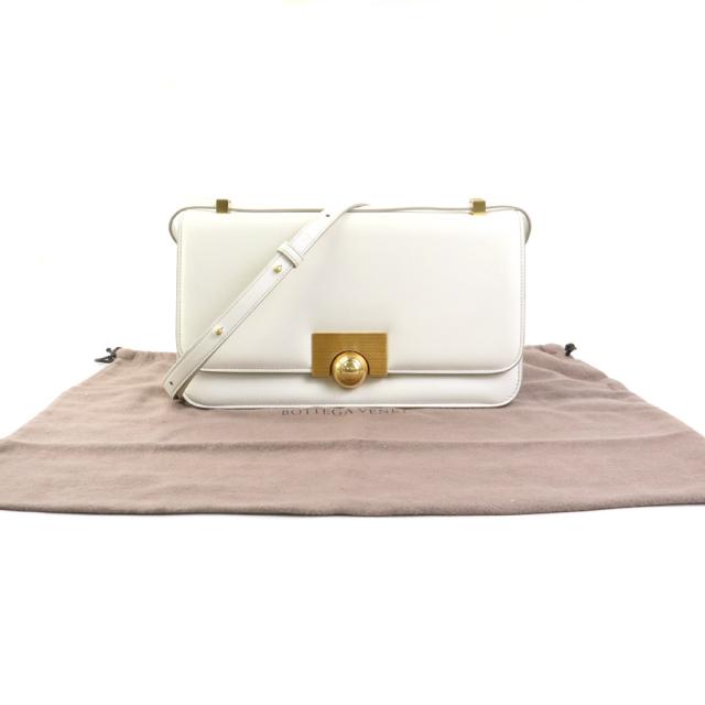 BOTTEGAVENETA ボッテガヴェネタ ザ クラシック ショルダーバッグ ホワイト 14056 レディース【中古】 56095a BOTTEGAVENETA ボッテガヴェネタ ザ クラシック ショルダーバッグ