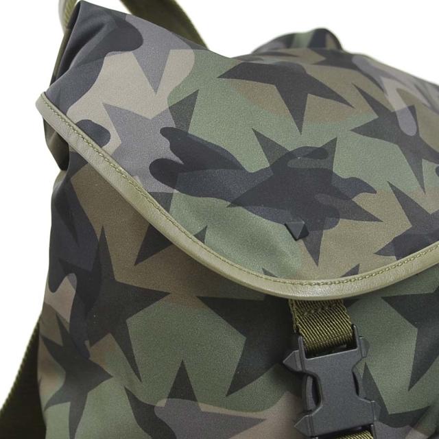 Valentino Garavani ヴァレンティノ ガラヴァーニ リュック カーキ