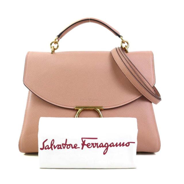 Salvatore Ferragamo サルヴァトーレフェラガモ ガンチーニ