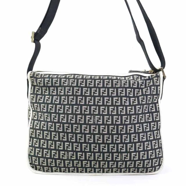 FENDI フェンディ ズッキーノ ショルダーバッグ ブラック×ホワイト 14054 レディース【中古】 h31234a FENDI フェンディ ズッキーノ ショルダーバッグ ブラック×ホワイト