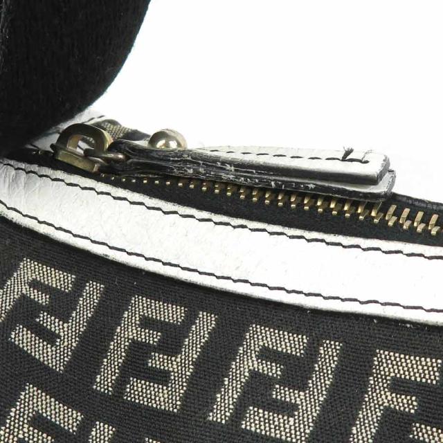 FENDI フェンディ ズッキーノ ショルダーバッグ ブラック×ホワイト