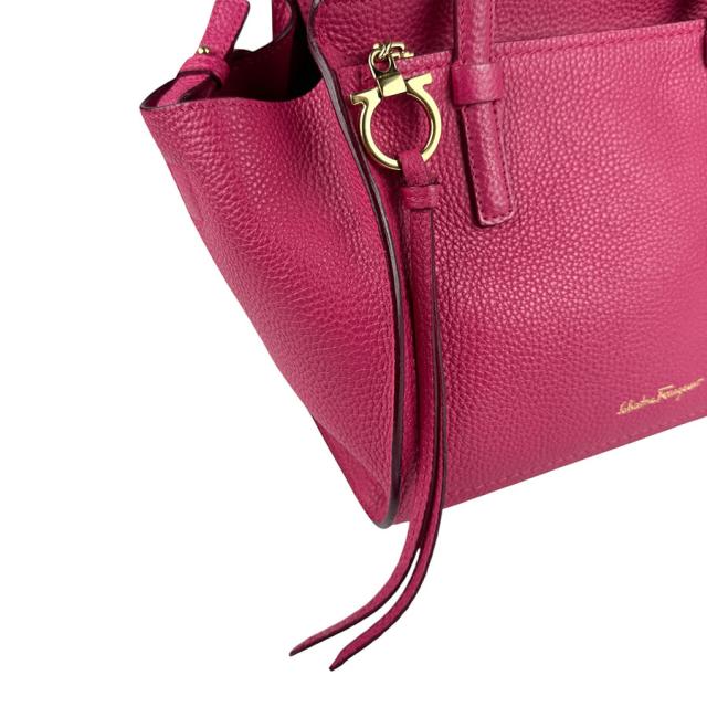 フェラガモSalvatore Ferragamo ガンチーニ　ピンクハンドバッグ 楽天市場】サルヴァトーレフェラガモ Salvatore Ferragamo