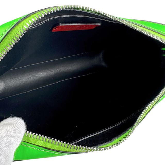 Valentino Garavani ヴァレンティノ ガラヴァーニ 斜め掛けショルダーバッグ ネオングリーン/ブラック 14065 ユニセックス【中古】 z6033 Valentino Garavani ヴァレンティノ ガラヴァーニ 斜め掛けショルダー