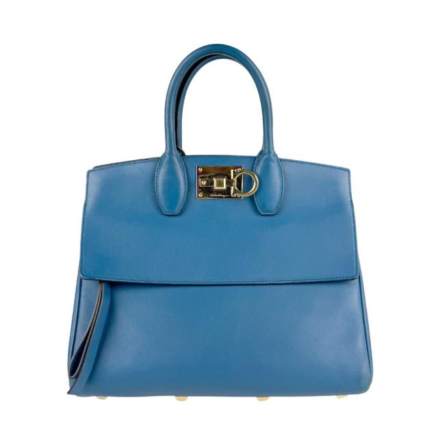 フェラガモ ガンチーニ ショルダーバッグ ミッドナイト ネイビー カーフレザー フェラガモ ガンチーニ ショルダーバッグ ミッドナイト ネイビー