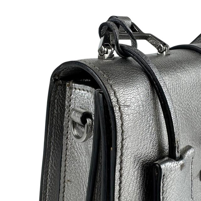 MIUMIU ミュウミュウ ハンドバッグ ショルダーバッグ シルバー 14069 レディース【中古】 z6318 MIUMIU ミュウミュウ ハンドバッグ ショルダーバッグ シルバー 14069