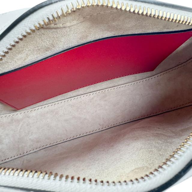 Valentino Garavani ヴァレンティノ ガラヴァーニ 斜め掛けショルダー