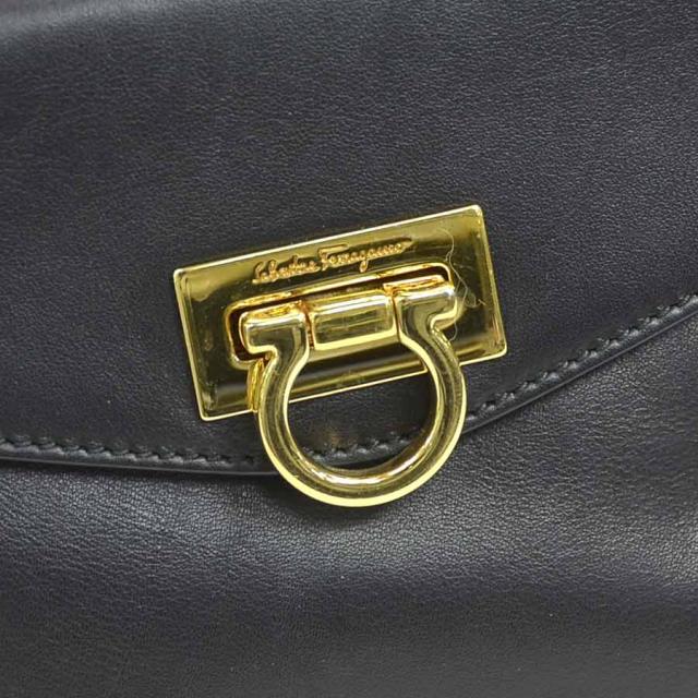 Salvatore Ferragamo サルヴァトーレフェラガモ ガンチーニ