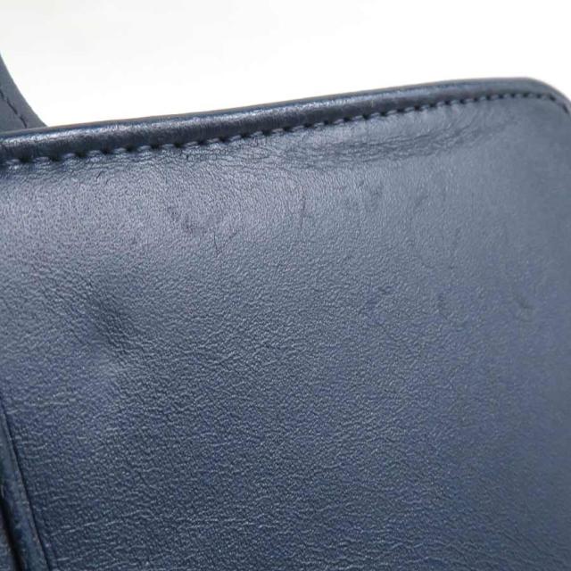 CHANEL シャネル 二つ折り財布 ネイビー 14066 レディース【中古】 56339a CHANEL シャネル 二つ折り財布 ネイビー 14066 レディース【中古